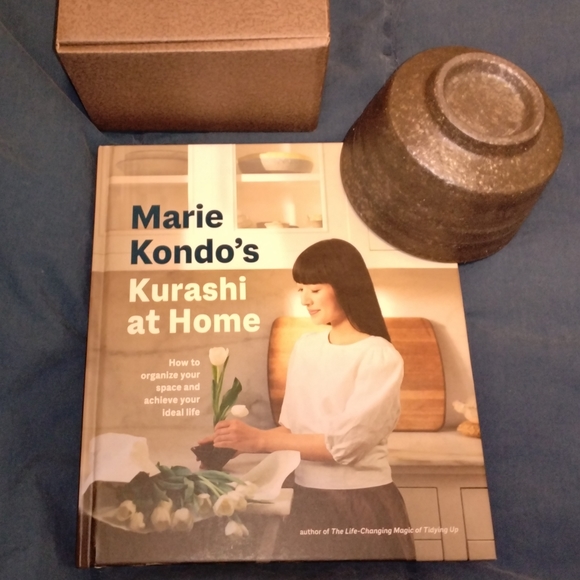 BRAND NEW Ceremonial Matcha Bowl, Matcha Whisk & Kurashi Book by Marie Kondo - Picture 10 of 13